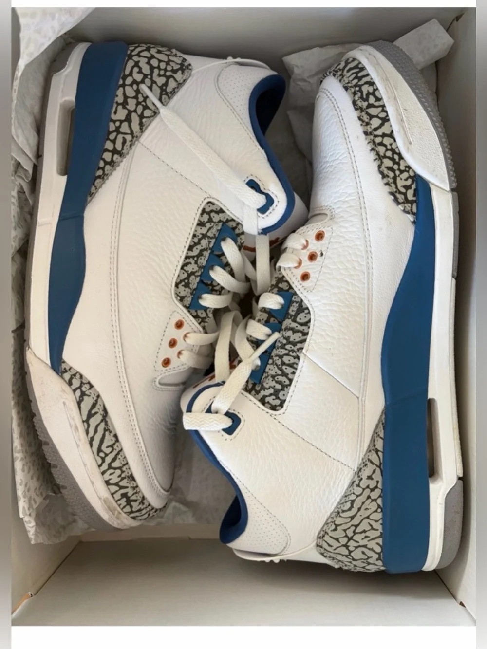 Jordan Retro Wizards Low White Blue with Elephant Print NEW WITH BOX